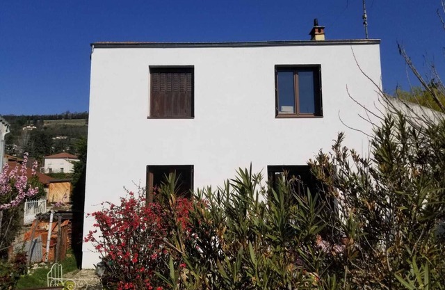 Charming, quiet, ecologically renovated town house with small garden