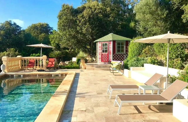 Charming residence overlooking the sea. Beaches and scrubland. South Gulf of Ajaccio