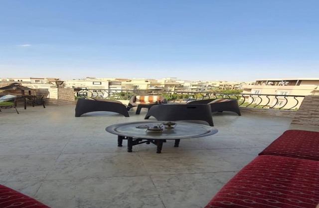 Charming Roof in New Cairo -3 Bedrooms – 1 Min from 90th Street, Air-Conditioned