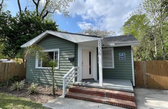 Charming San Marco Bungalow, Close to Everything