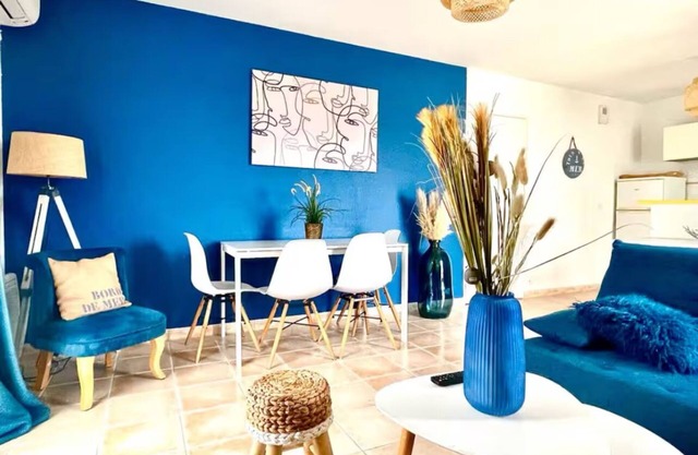 Charming seaside apartment