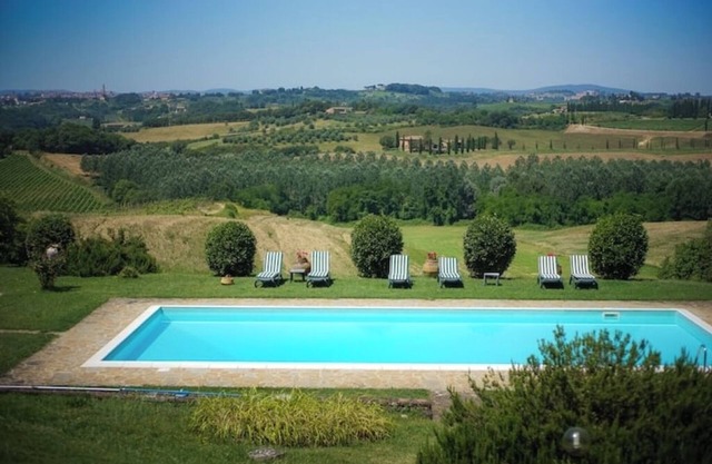 Charming Sienese Villa with a private pool and breathtaking view!