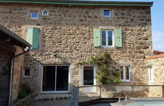 Charming Stone Cottage with Private Pool and Wi-Fi