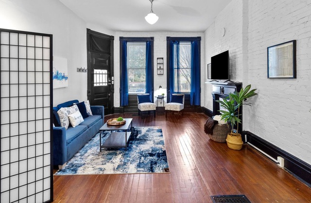 Charming Studio on Cherokee Street | JZ Vacation Rentals