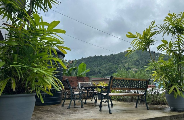 Charming studio with WiFi and AC in amazing Maraval