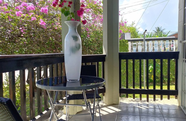 Charming Studio with Free WiFi, Near Beaches