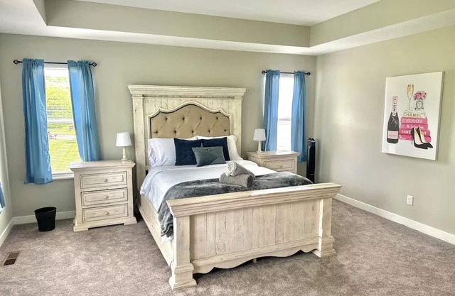 Charming Suite in a Spacious Shared Home in Fishers – Utilities included