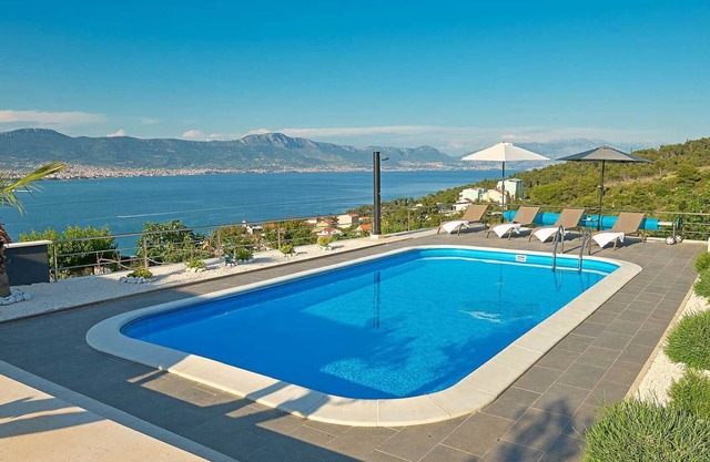 Charming villa with beautiful pool in Trogir