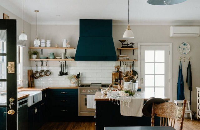 "Charmingly Rustic & Perfectly Refined" Farmhouse