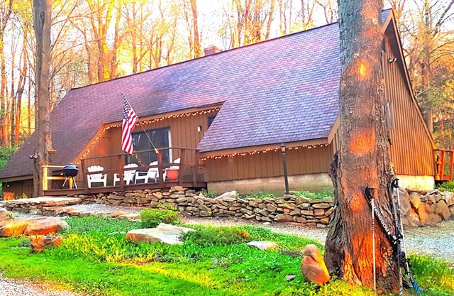 Charmingly Rustic Weekend Getaway in the Mountains near Pittsburgh, Pennsylvania