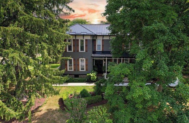 Chateau in the 'Burg - Located in the Heart of Ohio's Amish Country