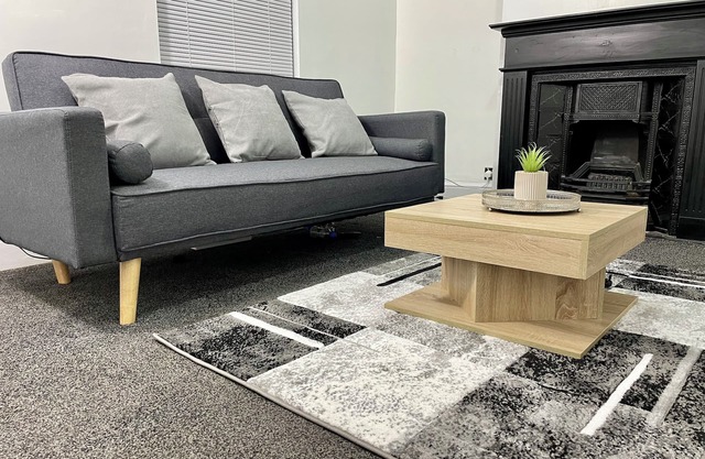 Chatham cosy 3 bedroom with free WiFi & parking