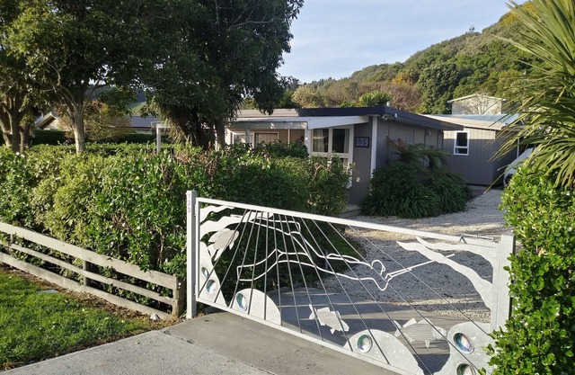 Cheerful Cosy Cottage in South Bay, Kaikoura