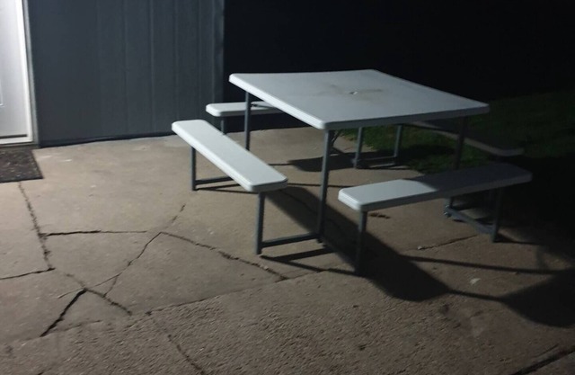 Cheerful Furnished 1 Bedroom House with W/D