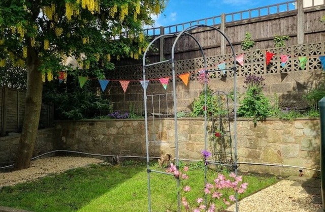 Cheerful two bedroom cottage in the Forest of Dean