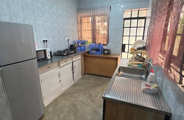 Cheerfully Seven Bedrooms House with Beautiful Garden