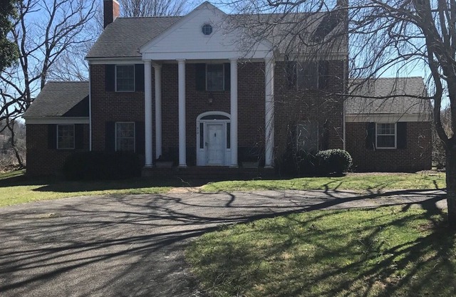 Cherry Hill, 5 BR Home Walk to Independence, VA, Grayson Co