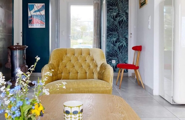 "Chez Marinette" in Morgat House & garden, walking distance from the beach Crozon peninsula