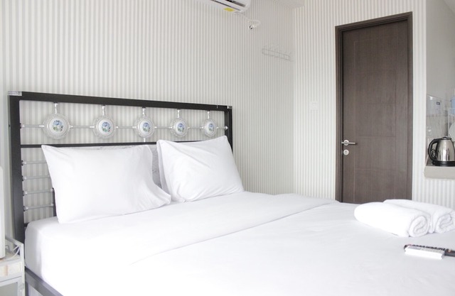 Chic and Comfy Studio Room at Mekarwangi Square Apartment Cibaduyut