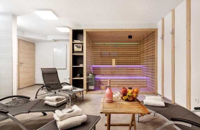 Chic Apartments with Finnish Sauna and Jacuzzi