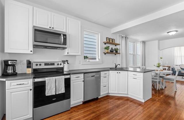 Chic & Centralized Oasis