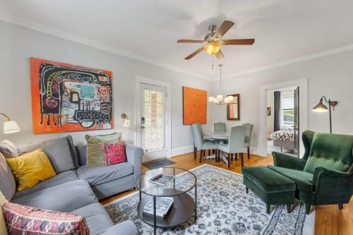 Chic Comfortable 2BR with Porch near Dilworth