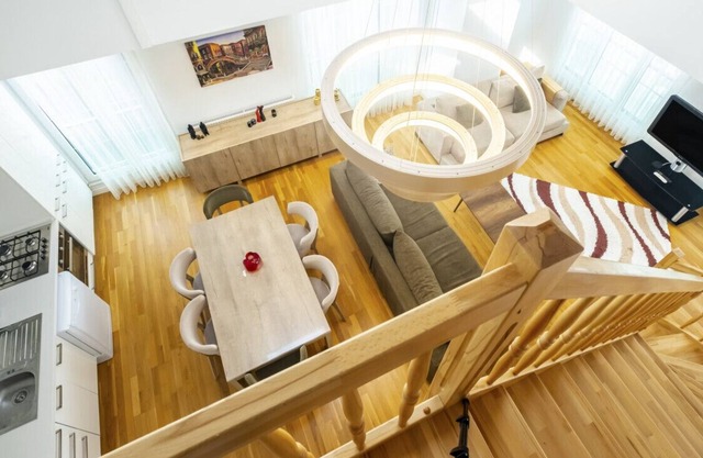 Chic Flat near Public Transportation in Goztepe