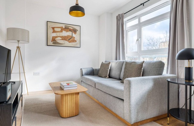 Chic Hackney 2BR in gated development, nr shops & bars, by Blueground