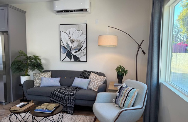 Chic & Modern 2 Bedroom 2 Bathroom Casita - Pet Welcome