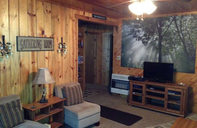 Christopher Creek Cabin