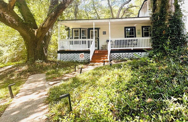 Cici's Guest House Top rated stay in Laurel