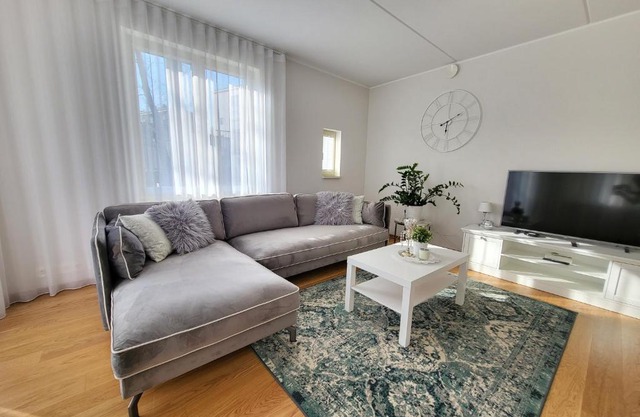 City Center Bright Home