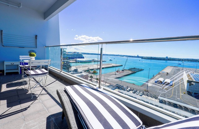 City Penthouse with Panoramic Ocean Views