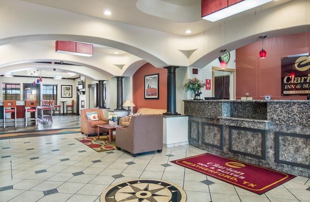 Clarion Inn & Suites Weatherford South