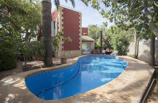 Classic and comfortable villa with private pool in Denia, on the Costa Blanca, Spain for 6 persons