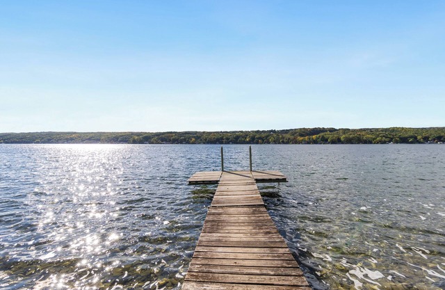 Classic Keuka Lake Cottage on the Bluff! Walk-in lake frontage!