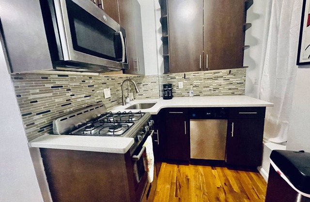 Classic Soho Apartment - Cozy /Perfect Location