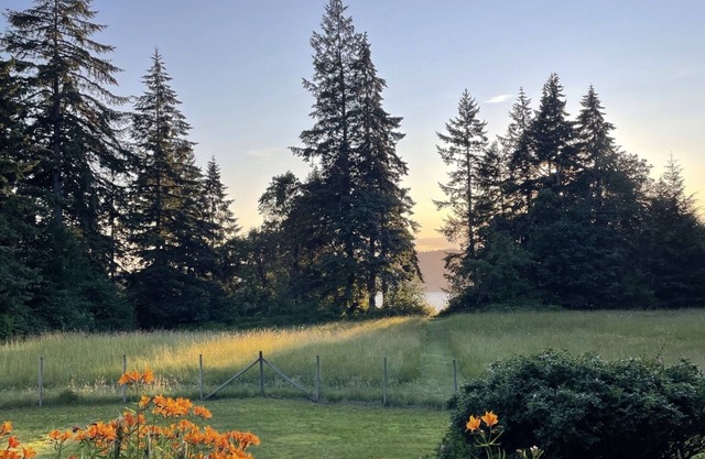 Classic Westside Farmhouse w/Fruit & Water View on 10 acres with AC and Hot Tub