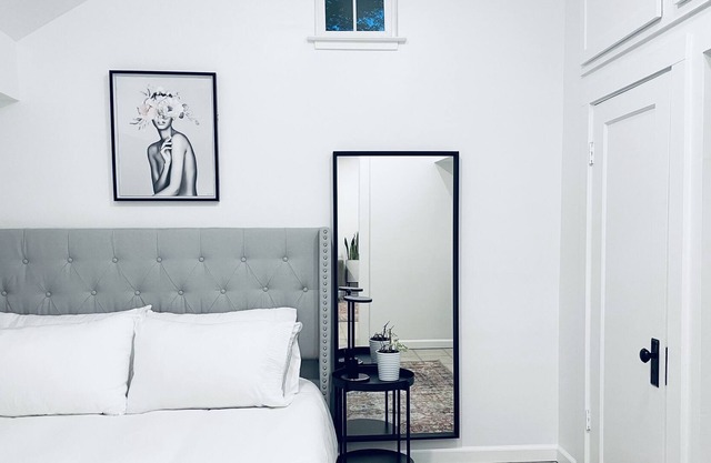 Clean and cozy home in Old Elk Grove