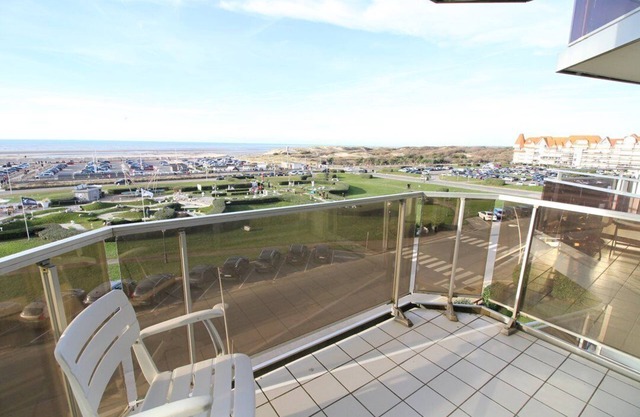 CLEFS 41 : Pleasant T2 cabin facing the sea, sleeps 4, LE TOUQUET