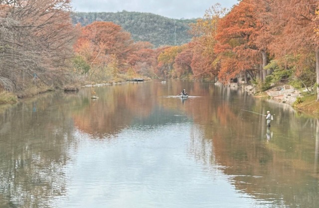 CLIFF VIEW CONDO ON THE GUADALUPE WITH PRIVATE RIVER ACCESS