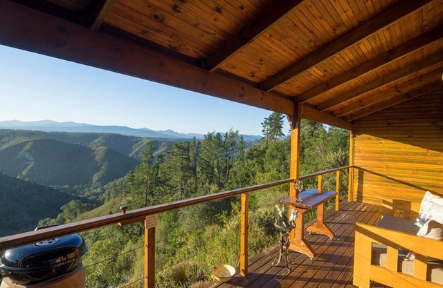 Cliffhanger Cottages