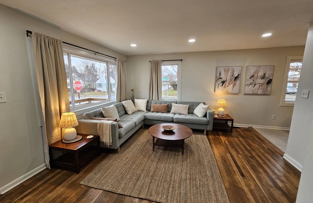 Clintonville Charmer - Family Friendly Arcades & Selfie Wall