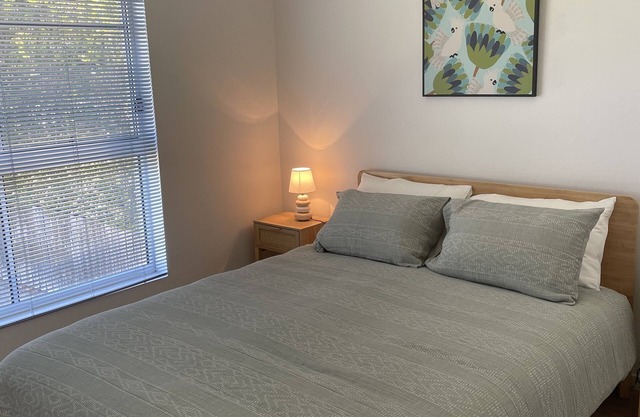 Close to Beach! renovated 2 bdr unit,quiet area only 400mtre to patrolled beach