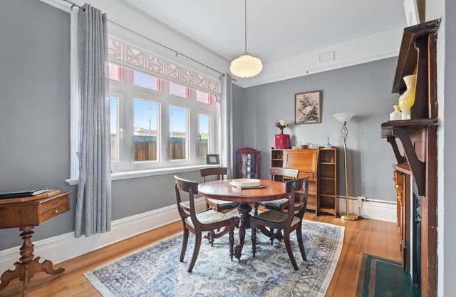 Close to Salamanca & Hobart CBD