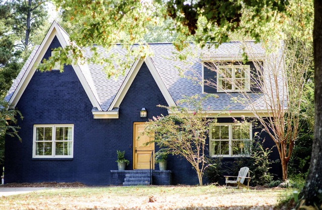 Close to the Historic Oxford Square