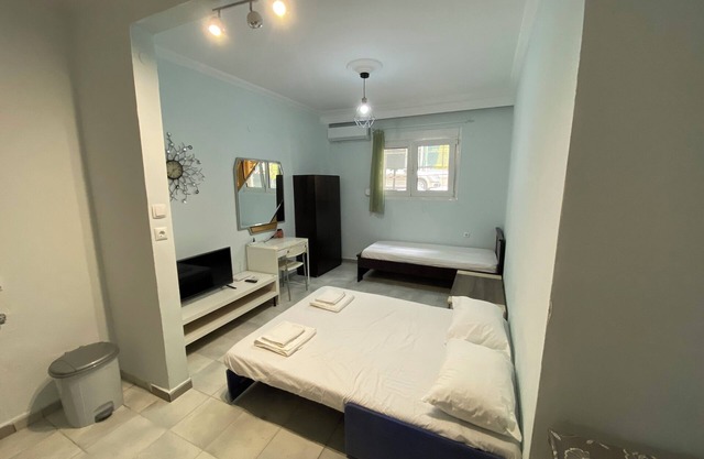 Close to the sea and the centre of thessaloniki!
