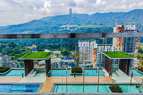Cloud Deck at Windmill Upon Hills Genting by HCK
