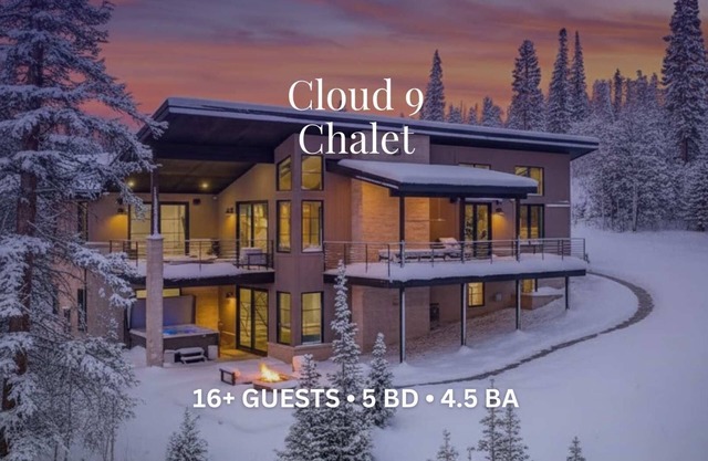 Cloud N9NE Chalet | Fireside Views & Hot Tub