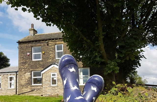 Clough House, a beautiful, spacious, comfortable Cottage with a spectacular view